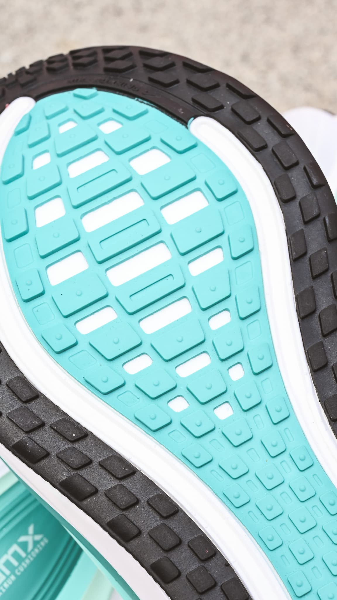 Shoes that stabilize